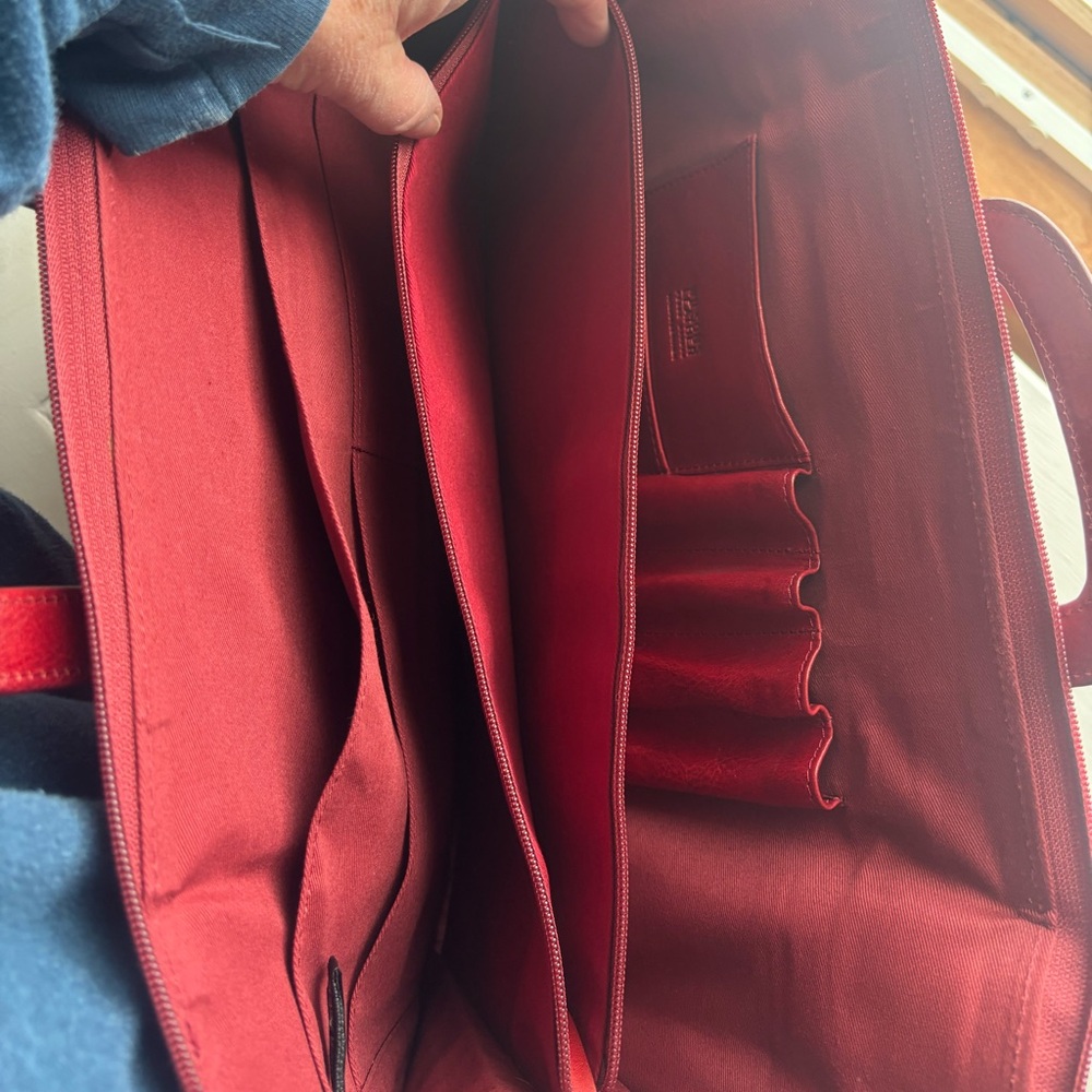 WILSONS RED LEATHER Brief Case/Business - Picture 3 of 6